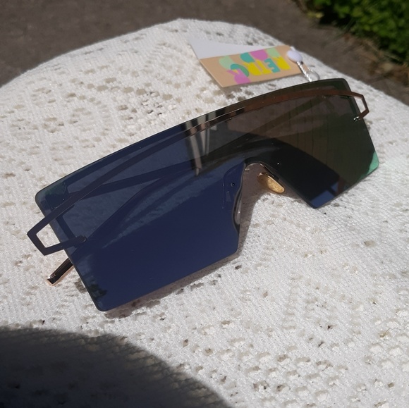 Black Semi-Rimless Oversized Shades Sunglasses - Picture 2 of 3